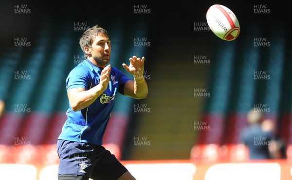 03.06.11 - Wales Rugby Captains Run - Gavin Henson during training. 