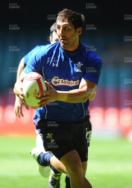 03.06.11 - Wales Rugby Captains Run - Gavin Henson during training. 