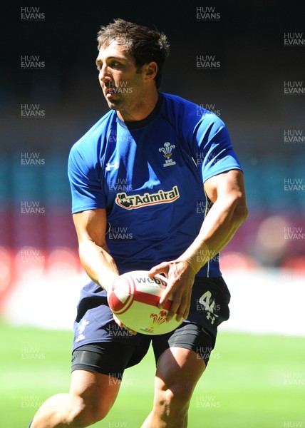 03.06.11 - Wales Rugby Captains Run - Gavin Henson during training. 