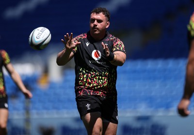 030726 - Wales Rugby Captains Run ahead of their first Nations Championship game against Fiji tomorrow in Cardiff - Ben Warren during training
