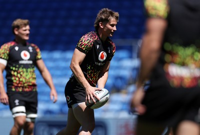 030726 - Wales Rugby Captains Run ahead of their first Nations Championship game against Fiji tomorrow in Cardiff - Ellis Mee during training