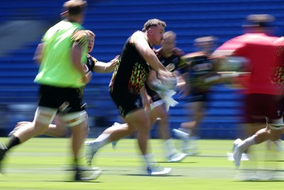 030726 - Wales Rugby Captains Run ahead of their first Nations Championship game against Fiji tomorrow in Cardiff - Ben Warren during training