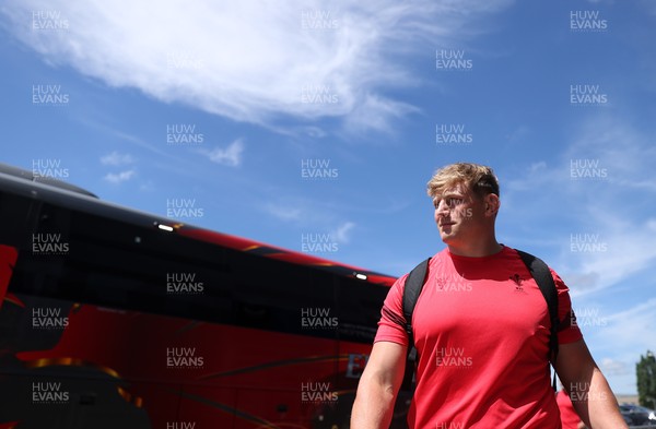 030726 - Wales Rugby Captains Run ahead of their first Nations Championship game against Fiji tomorrow in Cardiff - Jac Morgan during training