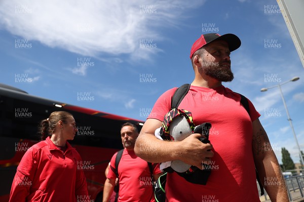 030726 - Wales Rugby Captains Run ahead of their first Nations Championship game against Fiji tomorrow in Cardiff - Nicky Smith during training