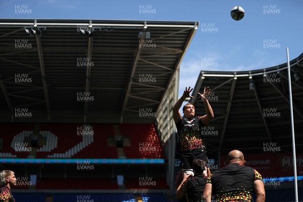 030726 - Wales Rugby Captains Run ahead of their first Nations Championship game against Fiji tomorrow in Cardiff - Ben Carter during training