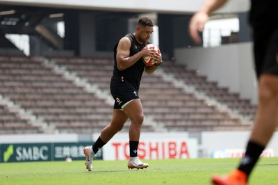 040725 - Wales Rugby Captains Run at Mikuni World Stadium ahead of the game against Japan - Taulupe Faletau