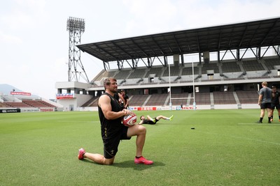 040725 - Wales Rugby Captains Run at Mikuni World Stadium ahead of the game against Japan - Rhodri Williams
