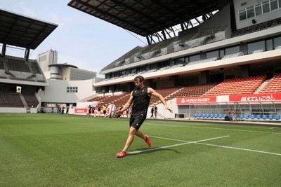 040725 - Wales Rugby Captains Run at Mikuni World Stadium ahead of the game against Japan - Rhodri Williams