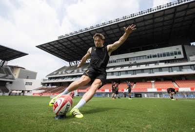 040725 - Wales Rugby Captains Run at Mikuni World Stadium ahead of the game against Japan - Dan Edwards during training