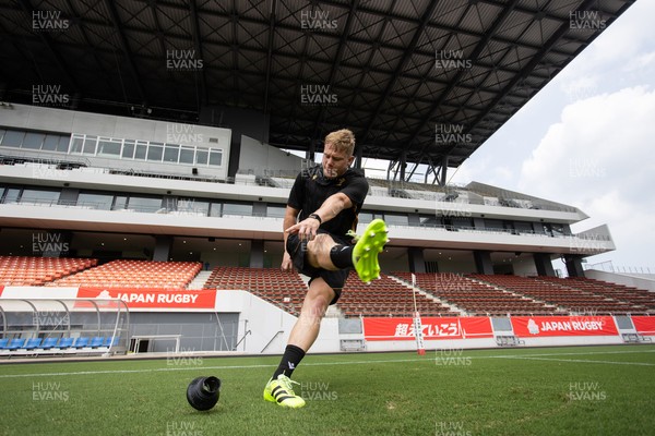 040725 - Wales Rugby Captains Run at Mikuni World Stadium ahead of the game against Japan - Sam Costelow during training