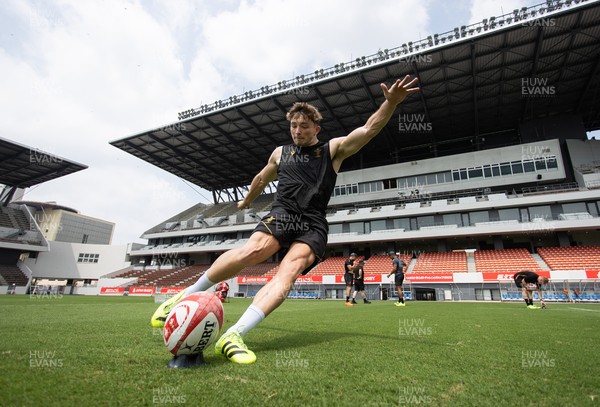 040725 - Wales Rugby Captains Run at Mikuni World Stadium ahead of the game against Japan - Dan Edwards during training