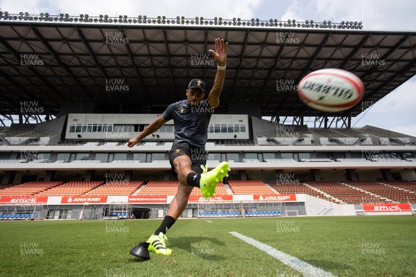040725 - Wales Rugby Captains Run at Mikuni World Stadium ahead of the game against Japan - Ben Thomas during training