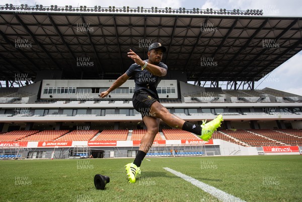 040725 - Wales Rugby Captains Run at Mikuni World Stadium ahead of the game against Japan - Ben Thomas during training