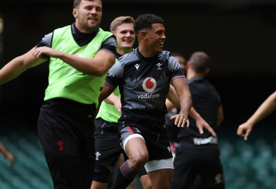 040823 - Wales Captains Run ahead of their first Rugby World Cup warm up game against England - Rio Dyer during training