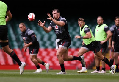 040823 - Wales Captains Run ahead of their first Rugby World Cup warm up game against England - Ryan Elias during training