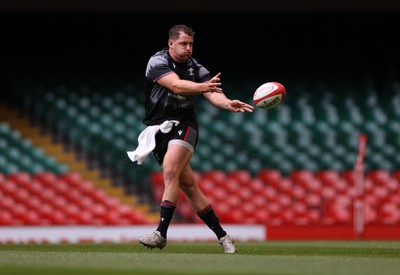 040823 - Wales Captains Run ahead of their first Rugby World Cup warm up game against England - Ryan Elias during training