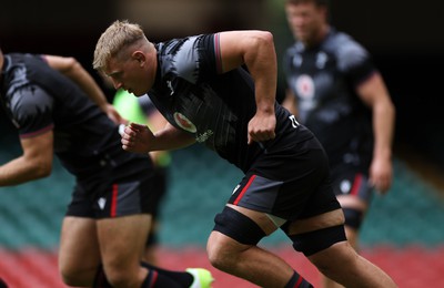 040823 - Wales Captains Run ahead of their first Rugby World Cup warm up game against England - Jac Morgan during training