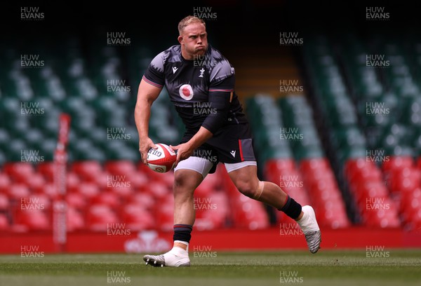 040823 - Wales Captains Run ahead of their first Rugby World Cup warm up game against England - Corey Domachowski during training