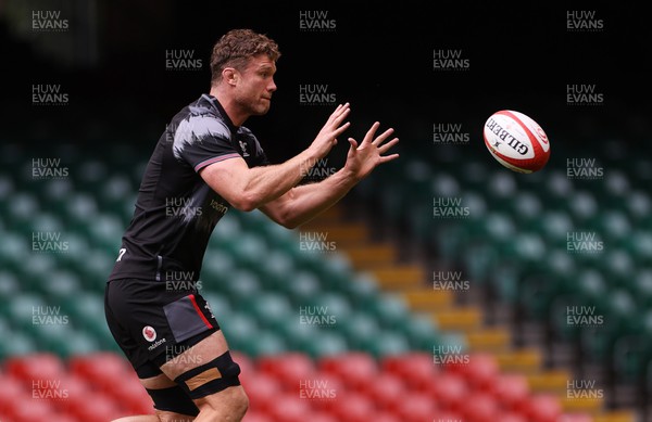 040823 - Wales Captains Run ahead of their first Rugby World Cup warm up game against England - Will Rowlands during training