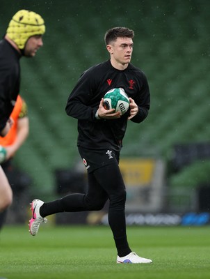 050326 - Wales Rugby Captains Run ahead of their Six Nations game against Ireland tomorrow evening - Reuben Morgan-Williams during training