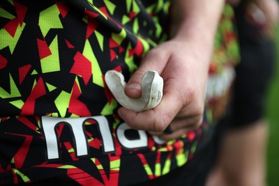 050326 - Wales Rugby Captains Run ahead of their Six Nations game against Ireland tomorrow evening - Gum shield 