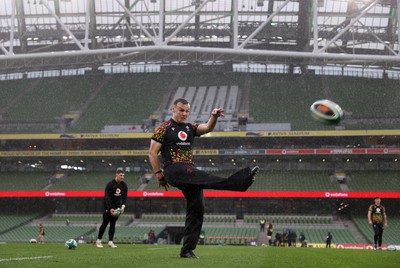 050326 - Wales Rugby Captains Run ahead of their Six Nations game against Ireland tomorrow evening - Jarrod Evans during training
