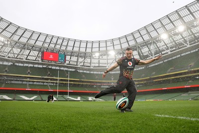 050326 - Wales Rugby Captains Run ahead of their Six Nations game against Ireland tomorrow evening - Jarrod Evans during training