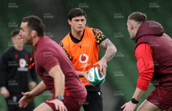 050326 - Wales Rugby Captains Run ahead of their Six Nations game against Ireland tomorrow evening - Louis Rees-Zammit during training
