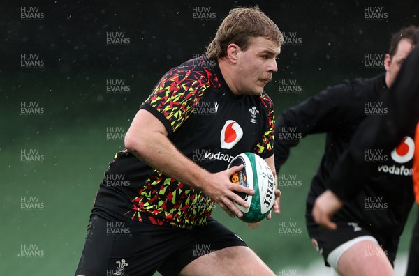 050326 - Wales Rugby Captains Run ahead of their Six Nations game against Ireland tomorrow evening - Archie Griffin during training