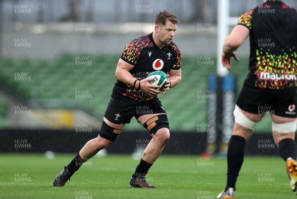 050326 - Wales Rugby Captains Run ahead of their Six Nations game against Ireland tomorrow evening - Olly Cracknell during training