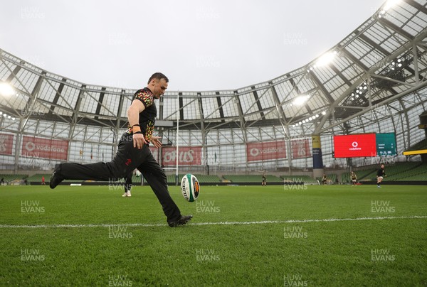 050326 - Wales Rugby Captains Run ahead of their Six Nations game against Ireland tomorrow evening - Jarrod Evans during training
