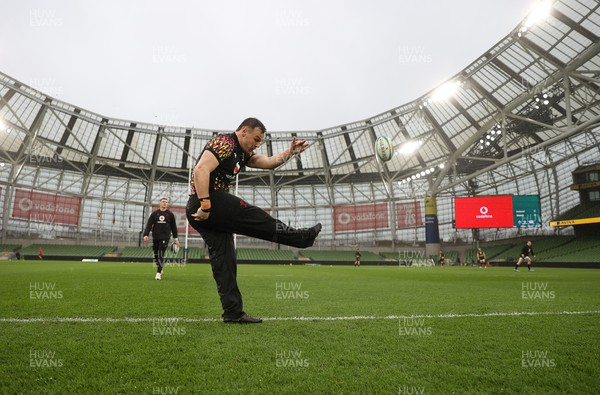 050326 - Wales Rugby Captains Run ahead of their Six Nations game against Ireland tomorrow evening - Jarrod Evans during training