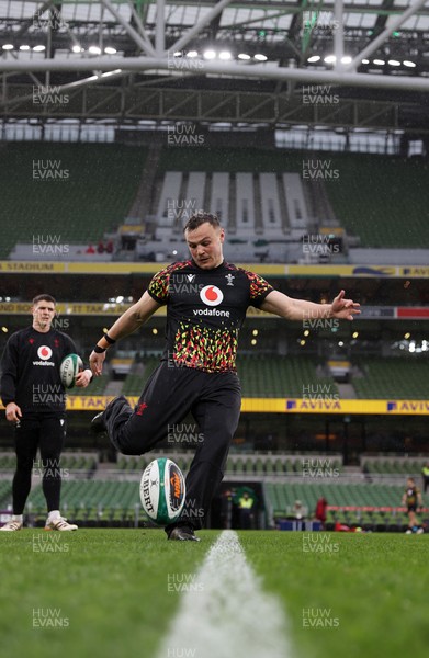 050326 - Wales Rugby Captains Run ahead of their Six Nations game against Ireland tomorrow evening - Jarrod Evans during training