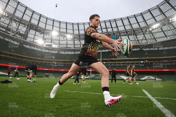 050326 - Wales Rugby Captains Run ahead of their Six Nations game against Ireland tomorrow evening - Kieran Hardy during training