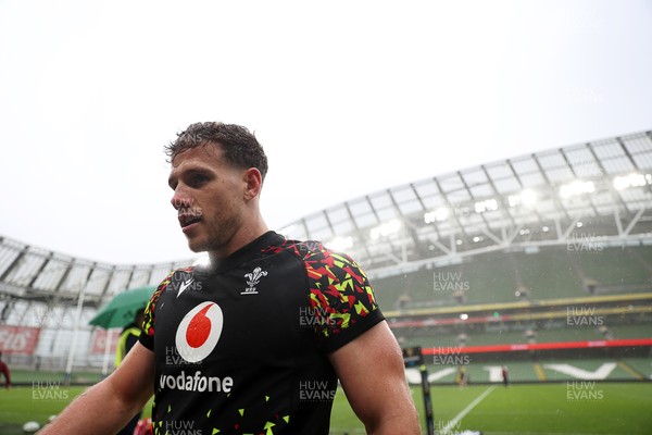 050326 - Wales Rugby Captains Run ahead of their Six Nations game against Ireland tomorrow evening - Kieran Hardy during training