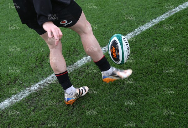 050326 - Wales Rugby Captains Run ahead of their Six Nations game against Ireland tomorrow evening - Dan Edwards during training