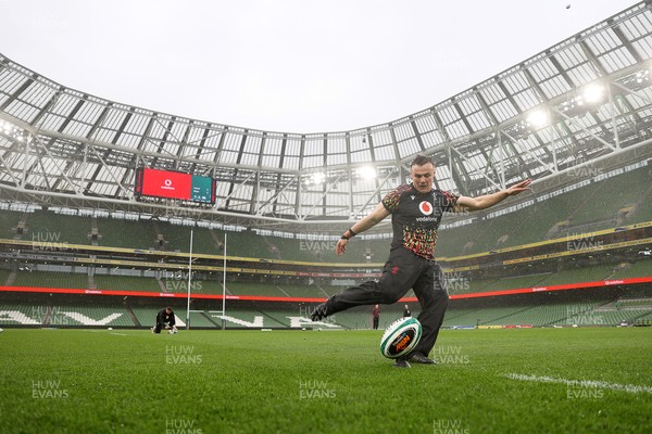050326 - Wales Rugby Captains Run ahead of their Six Nations game against Ireland tomorrow evening - Jarrod Evans during training