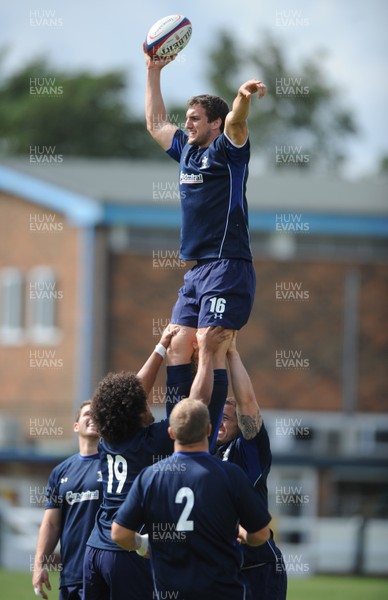 05.08.11 - Wales Rugby Captains Run - Sam Warburton during training. 