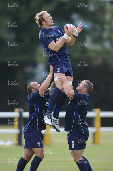 05.08.11 - Wales Rugby Captains Run - Alun Wyn Jones during training. 