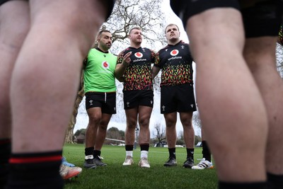 060226 - Wales Rugby Captains Run ahead of their first Six Nations game against England - Dewi Lake speaks in the team huddle
