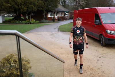060226 - Wales Rugby Captains Run ahead of their first Six Nations game against England - Alex Mann during training