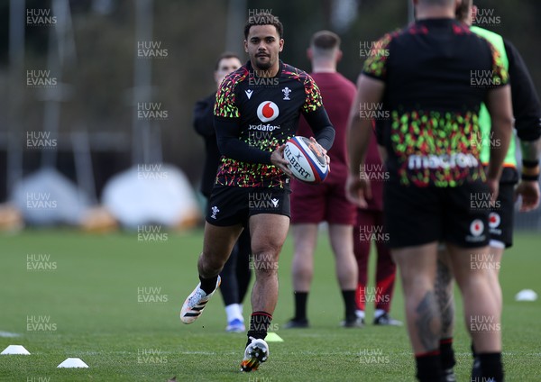 060226 - Wales Rugby Captains Run ahead of their first Six Nations game against England - Ben Thomas during training