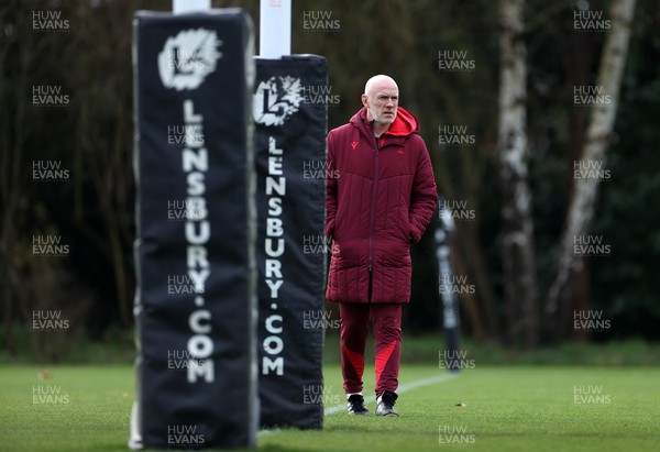 060226 - Wales Rugby Captains Run ahead of their first Six Nations game against England - Steve Tandy, Head Coach during training