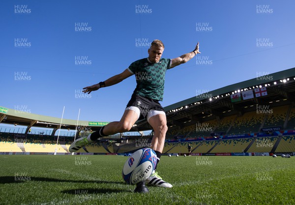 061023 - Wales Rugby Captains Run for their final Rugby World Cup pool game against Georgia - Gareth Anscombe during training