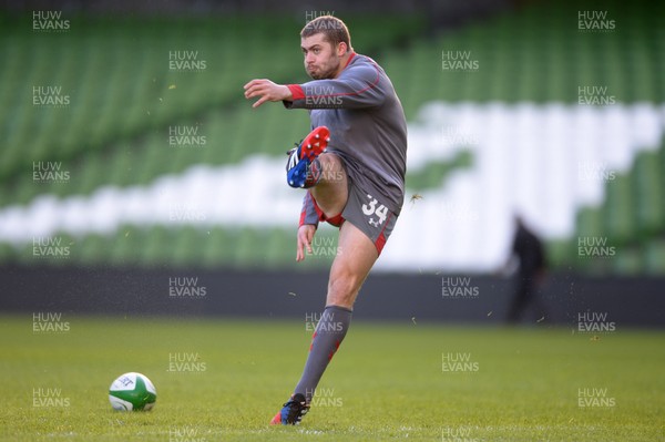 070214 - Wales Rugby Training -Leigh Halfpenny during training