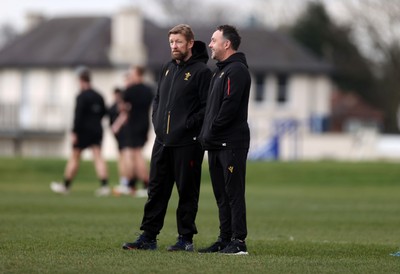 070325 - Wales Rugby Captains Run ahead of their 6 Nations game against Scotland tomorrow - Mike Forshaw, Defence Coach and Matt Sherratt, Head Coach during training