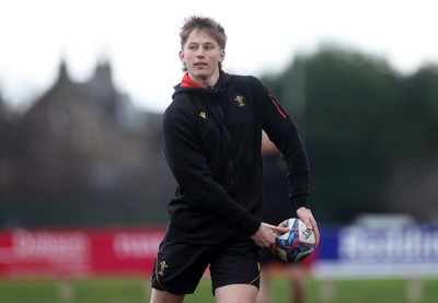 070325 - Wales Rugby Captains Run ahead of their 6 Nations game against Scotland tomorrow - Ellis Mee during training