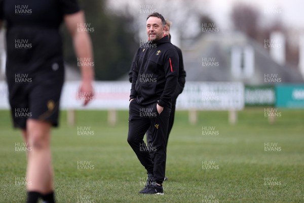 070325 - Wales Rugby Captains Run ahead of their 6 Nations game against Scotland tomorrow - Matt Sherratt, Head Coach during training