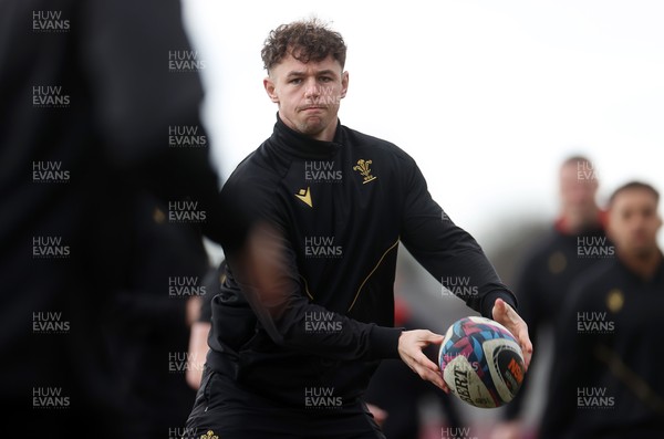 070325 - Wales Rugby Captains Run ahead of their 6 Nations game against Scotland tomorrow - Tom Rogers during training