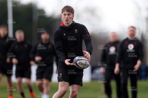 070325 - Wales Rugby Captains Run ahead of their 6 Nations game against Scotland tomorrow - Ellis Mee during training